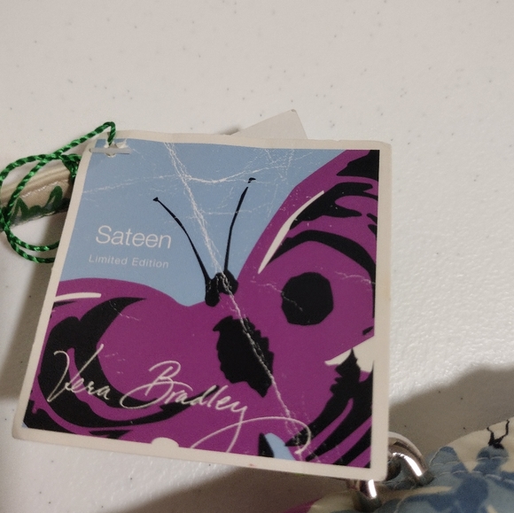 Vera Bradley Handbag in Sateen - Picture 3 of 5